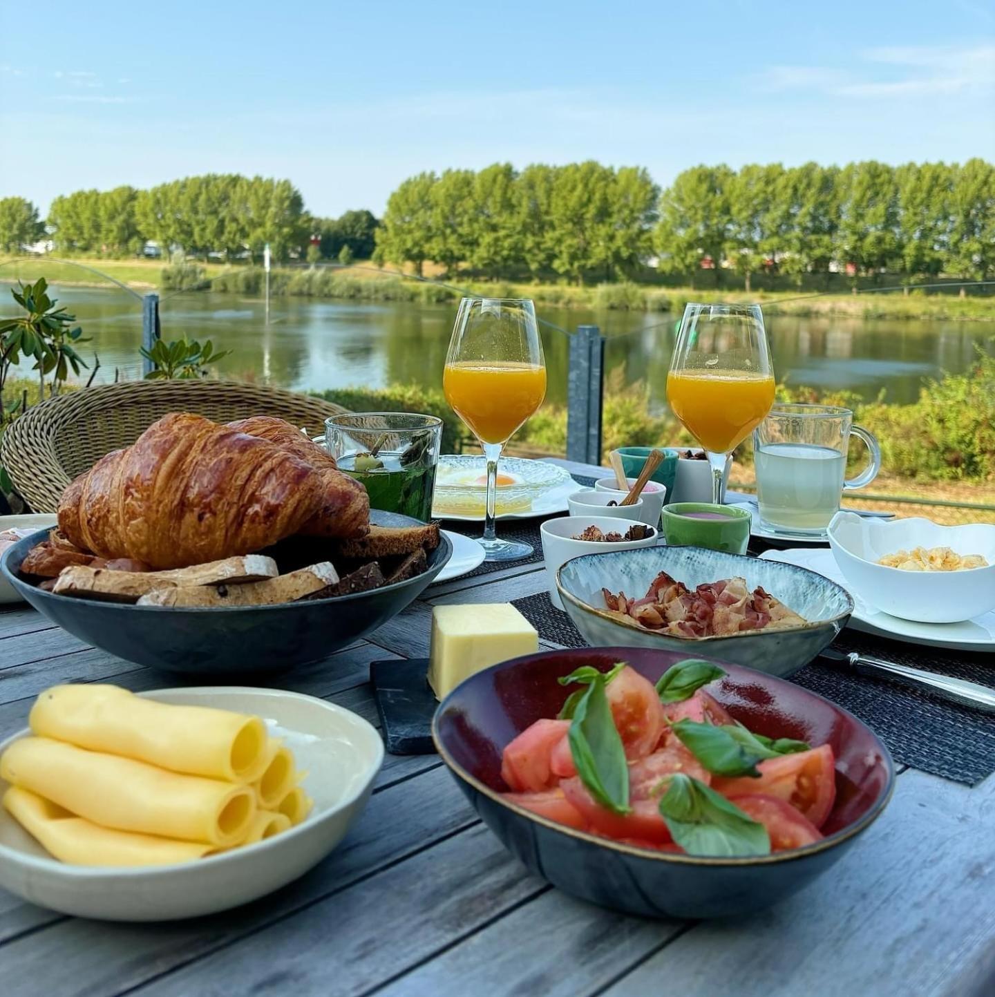 Valuas Hotel Venlo Bagian luar foto
